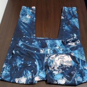 3 for $35 💜 Lucy tights size medium